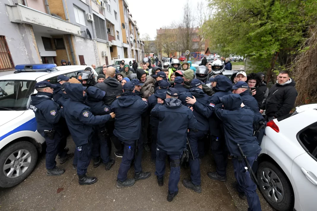International observers urge violence-free elections after clashes at Serbia vote