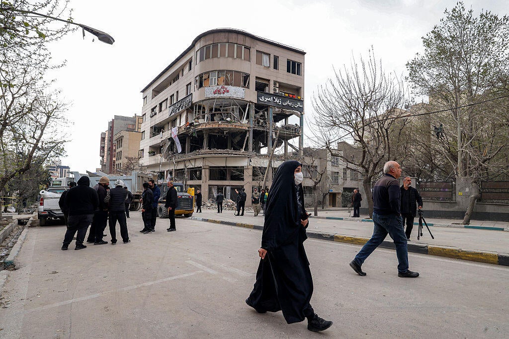 Iran warns the U.S. against a ground invasion as war drags on