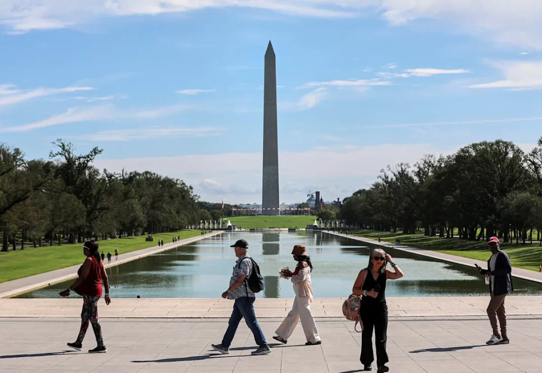 Trump says he’ll renovate ‘filthy’ reflecting pool on National Mall