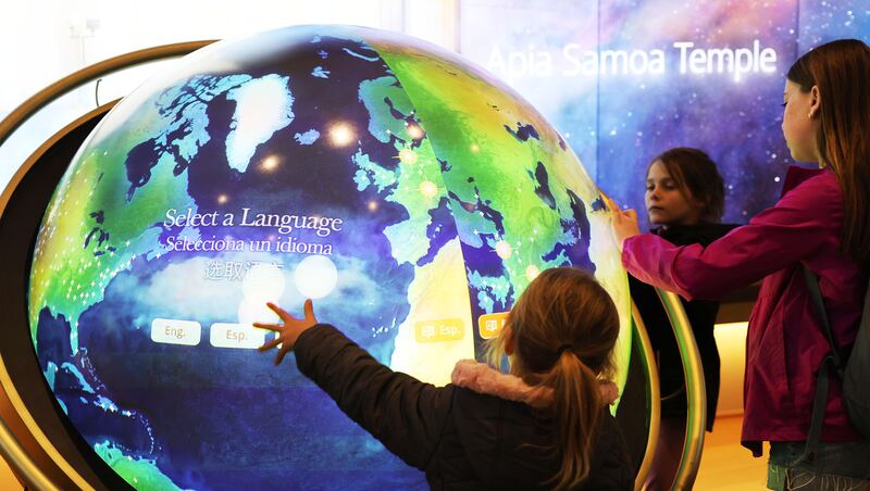 Visitors’ Center officially opens as renovations continue at Temple Square