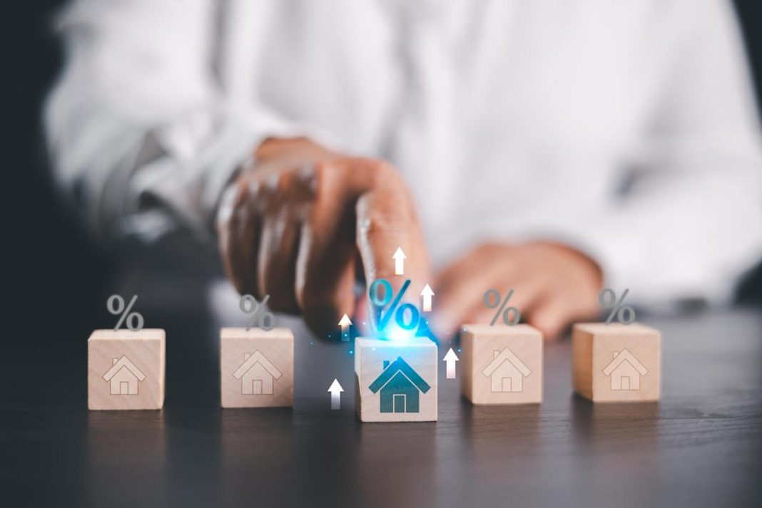 Here’s what experts say to expect from mortgage rates now that inflation keeps rising