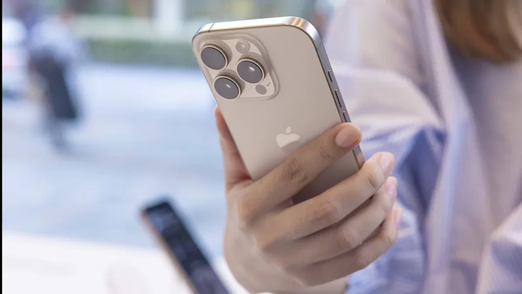 iPhone Users Could Get Up to $95 After Apple Settles Lawsuit
