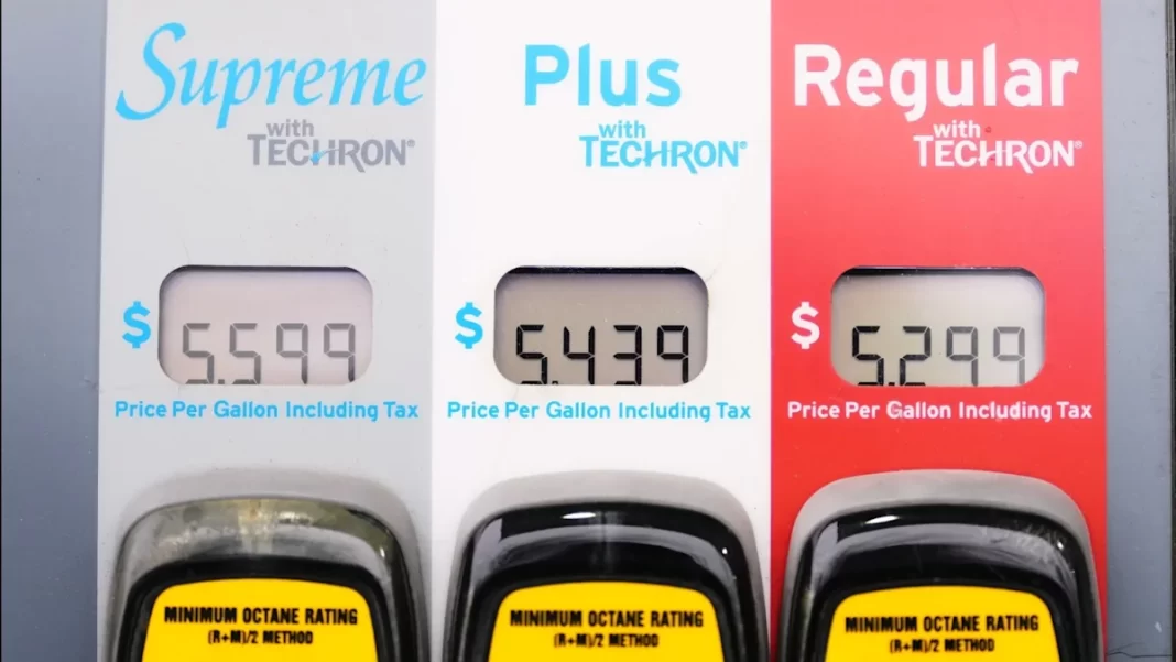 U.S. authorizes Iranian oil sales for 60 days