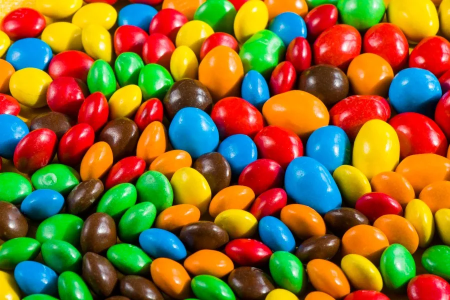 M&M’s to remove artificial dyes, eliminate two iconic colors