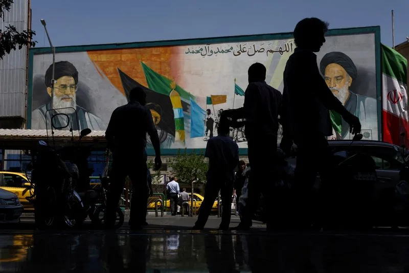 Analysis-War may end in interim deal that leaves Iran battered but unbowed