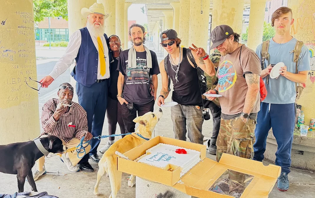 Artist suing city Julian Raven launches campaign for Elmira mayor