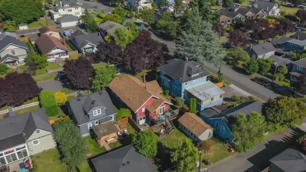 House gives final approval to bipartisan housing bill aimed at lowering costs