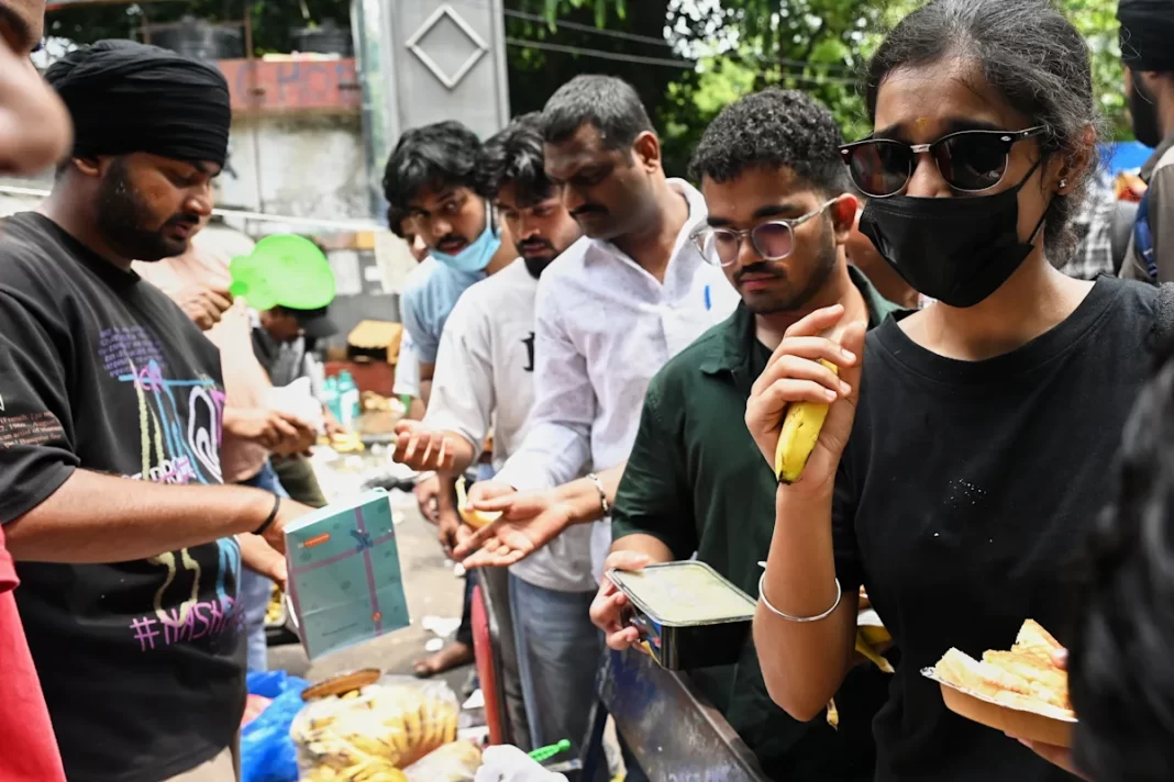 Supporters across India send food via delivery apps to sustain the ‘Cockroach’ protest