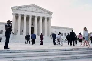 Washington reacts to ruling on Birthright Citizenship