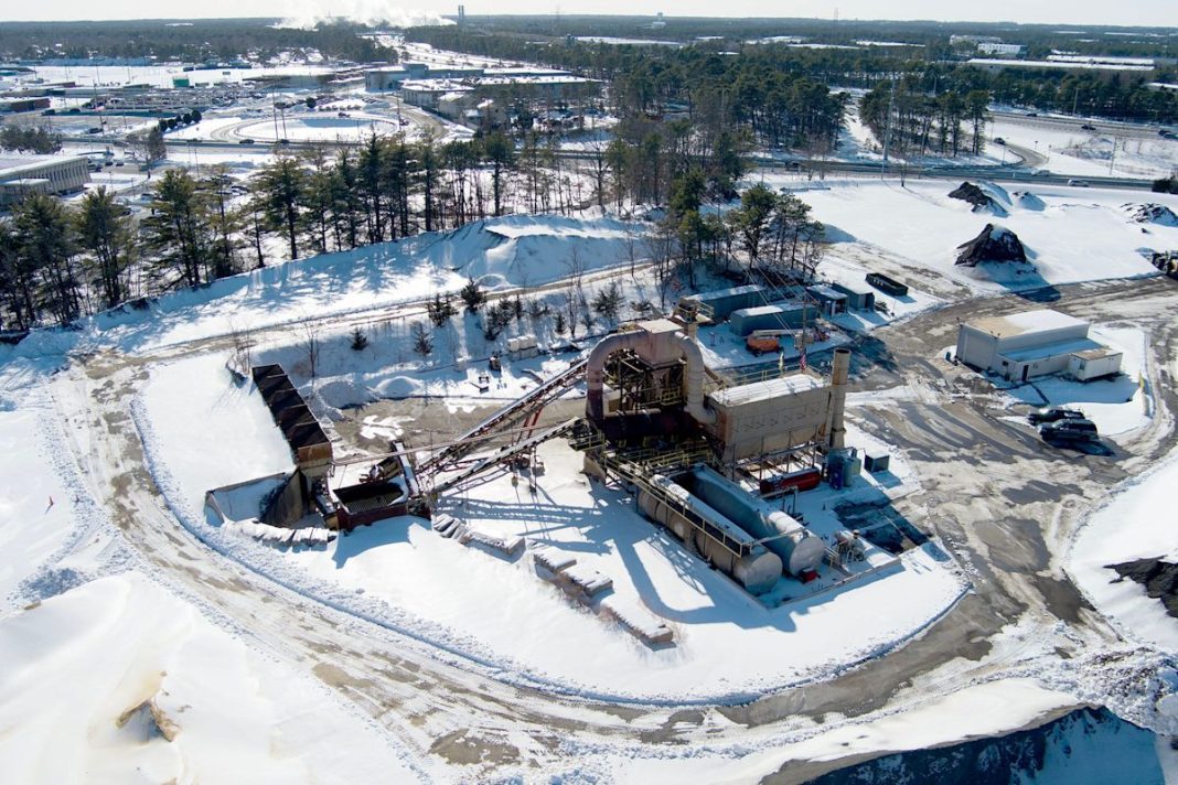 Brick asphalt plant issue hears concerns from neighbors