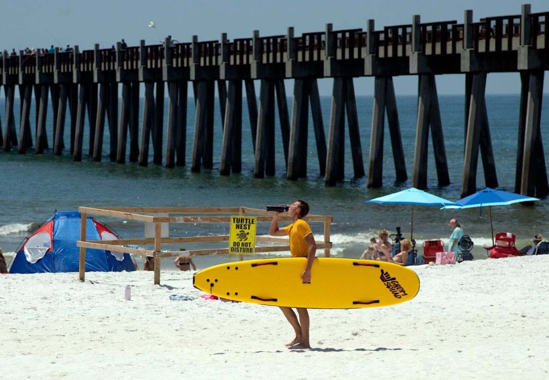 Pensacola weather forecasts predict heat index up to 106 this weekend