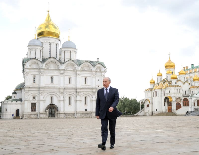Putin visits newly unearthed remains of medieval Russian prince