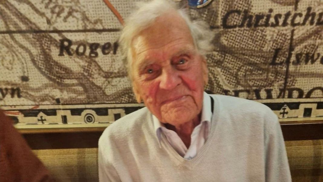 Man, 102, dies after being ‘pushed off pub stage’ while asking for music to be turned down