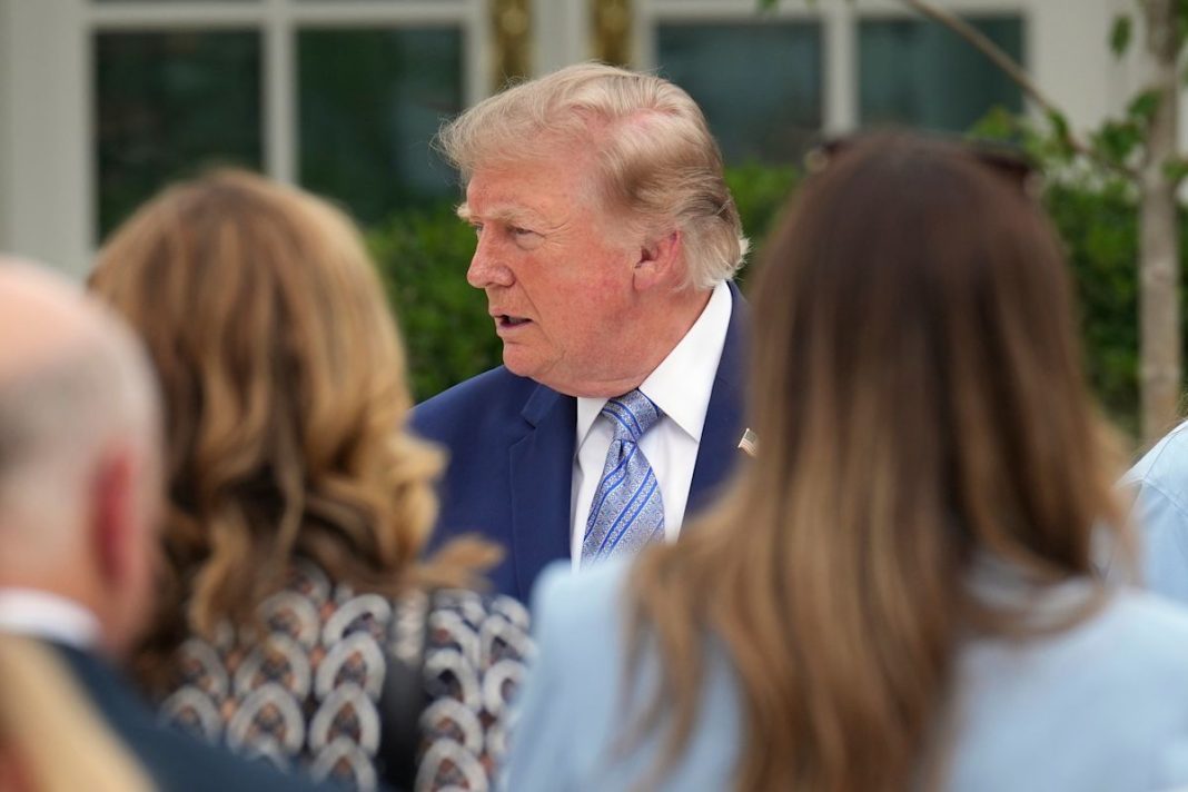 Trump’s staff departs ahead of possible turmoil
