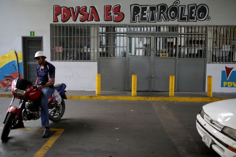 The Venezuelan billionaire the US investigated for money laundering now has a Pentagon oil deal