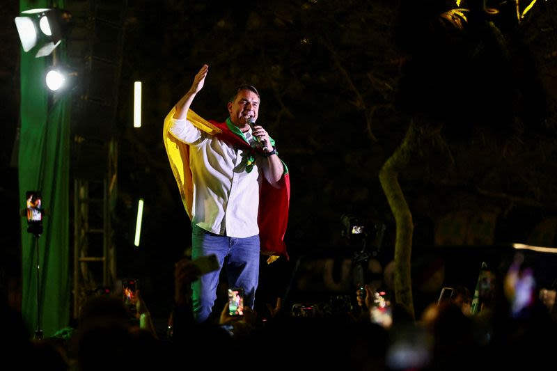 Thousands of Brazilians rally for Bolsonaro in tight presidential race against Lula