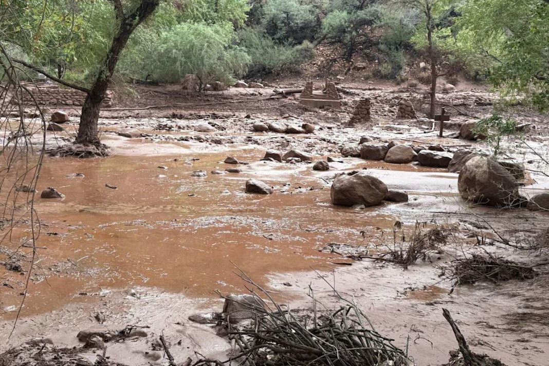 Death toll climbs in Grand Canyon flood as crews search for 15 people